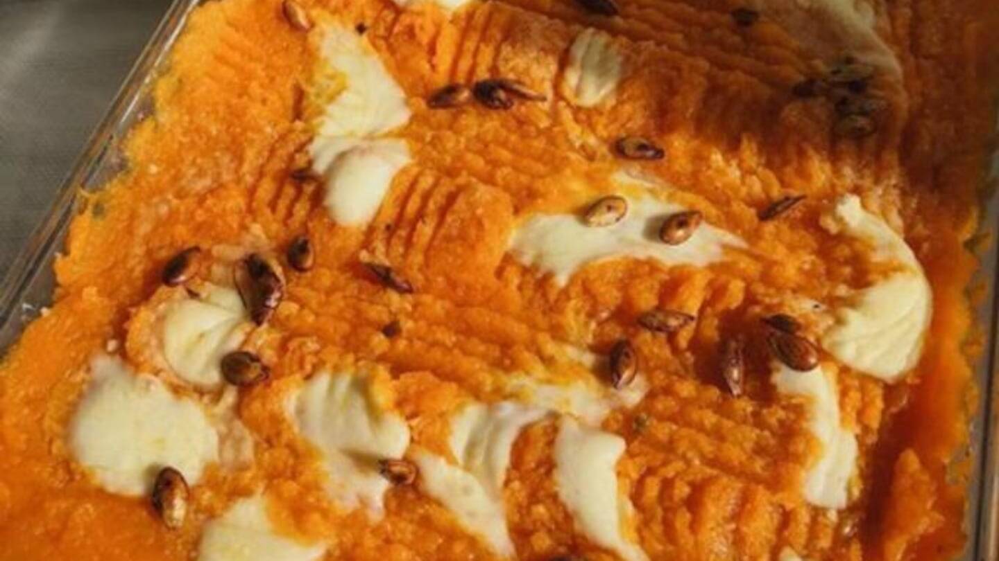 Purés de calabaza con queso y semillas en un plato