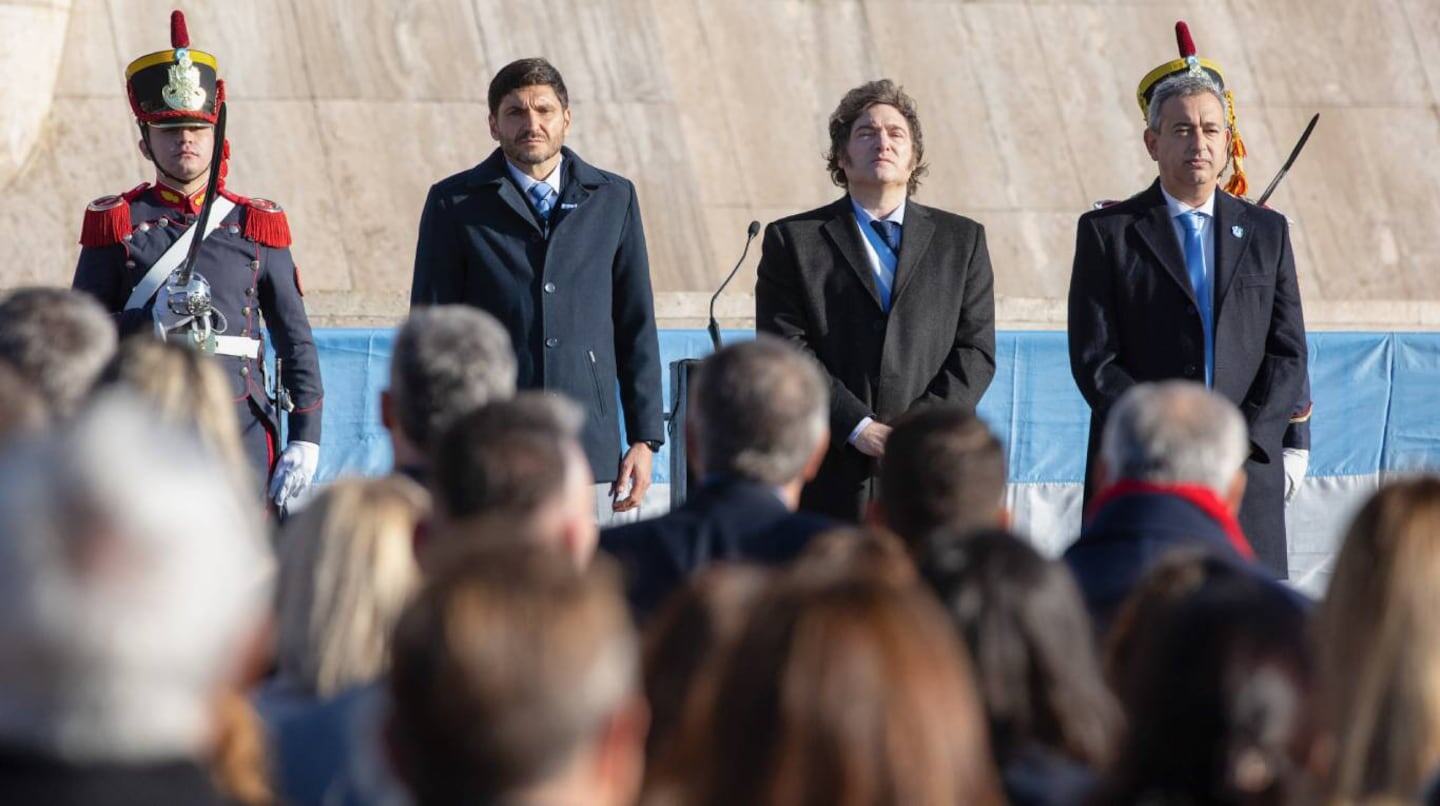 Javier Milei y Victoria Villarruel en el acto del Día de la Bandera en Rosario