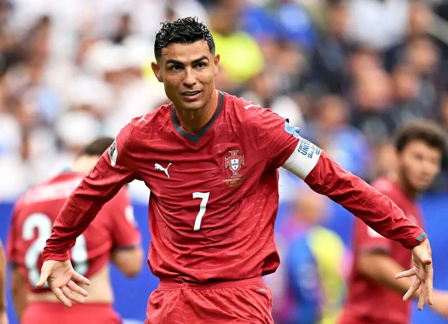 Cristiano Ronaldo celebrando un gol durante un partido de fútbol