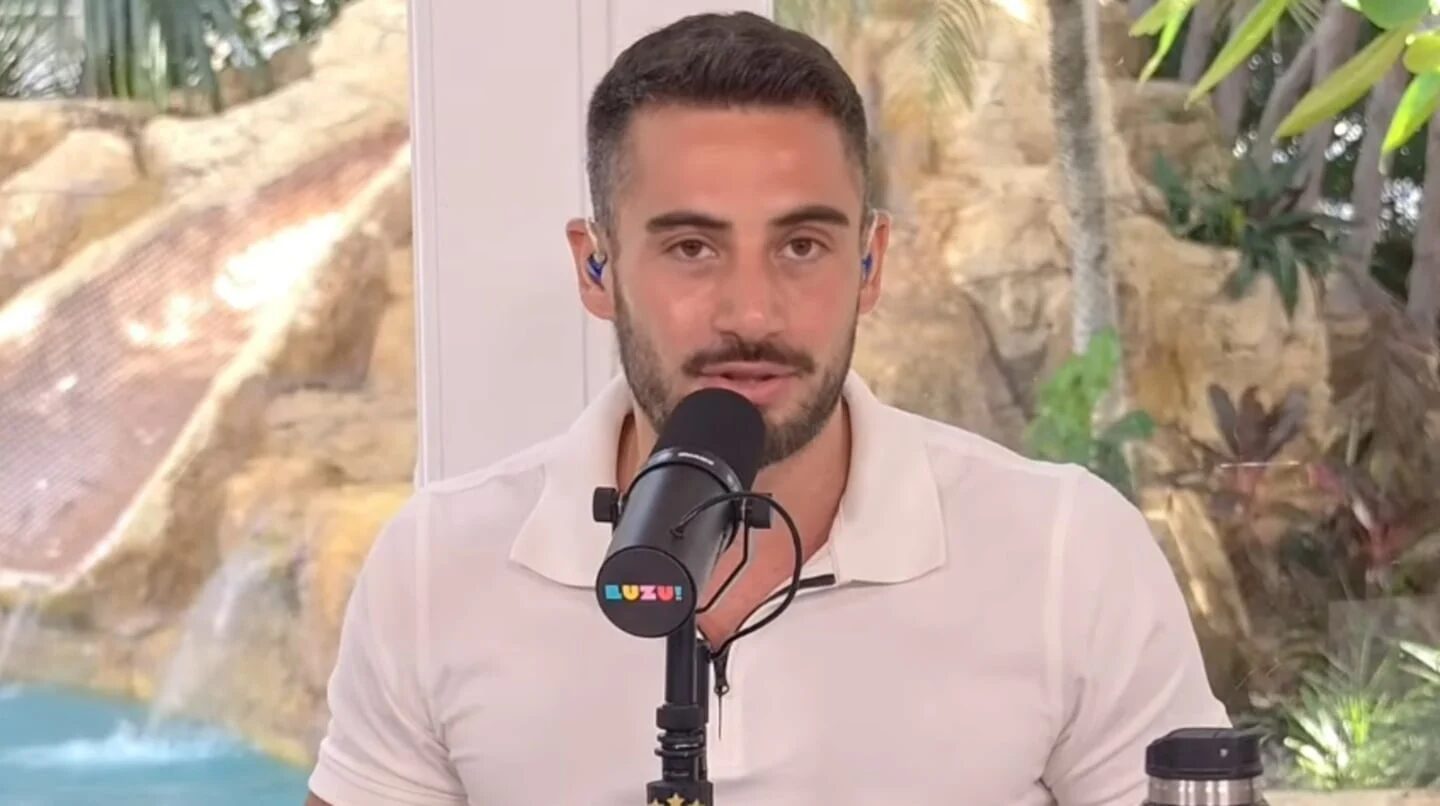 Nico Ochiato en su programa de Luzu TV, buscando reemplazo para Flor Peña