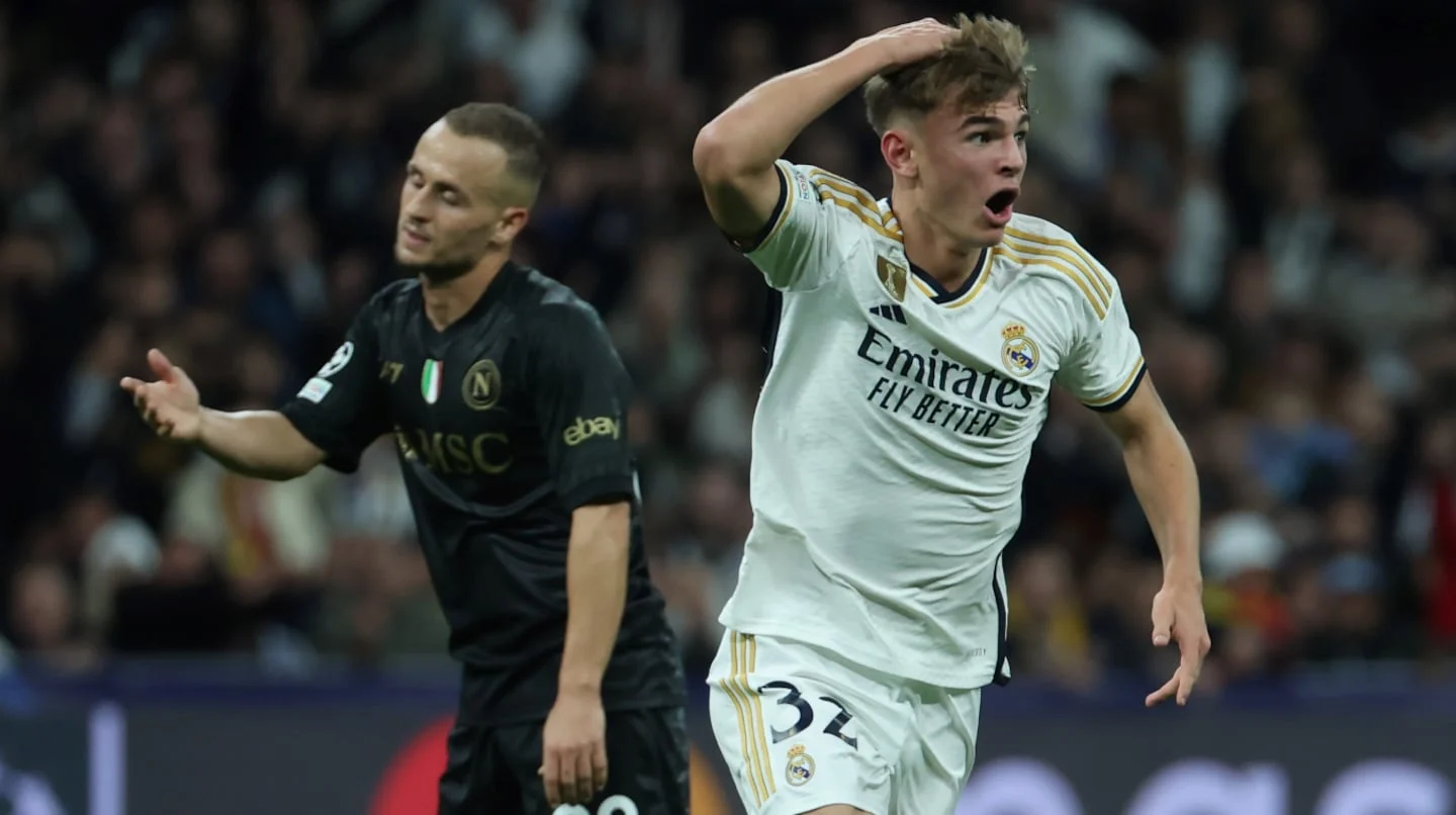 Nico Paz celebrando un gol durante un partido con el Real Madrid
