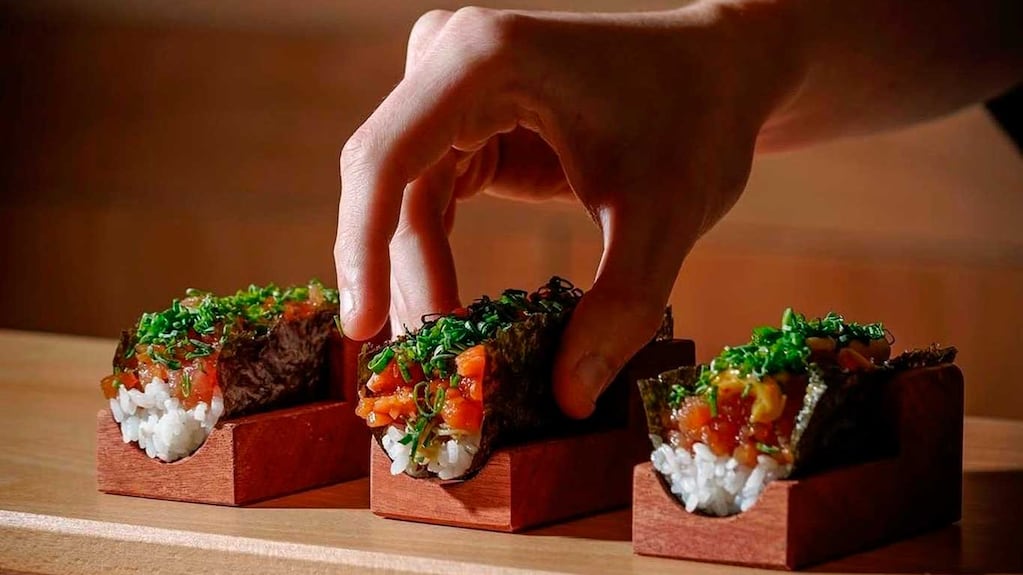 Barras de sushi en un restaurante de Buenos Aires