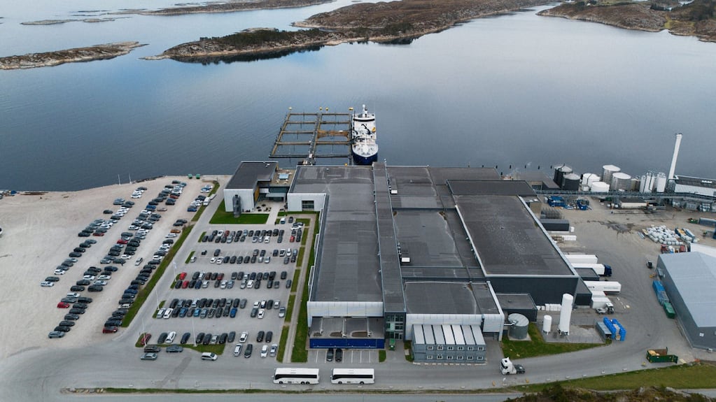 Fábrica de salmón en Noruega