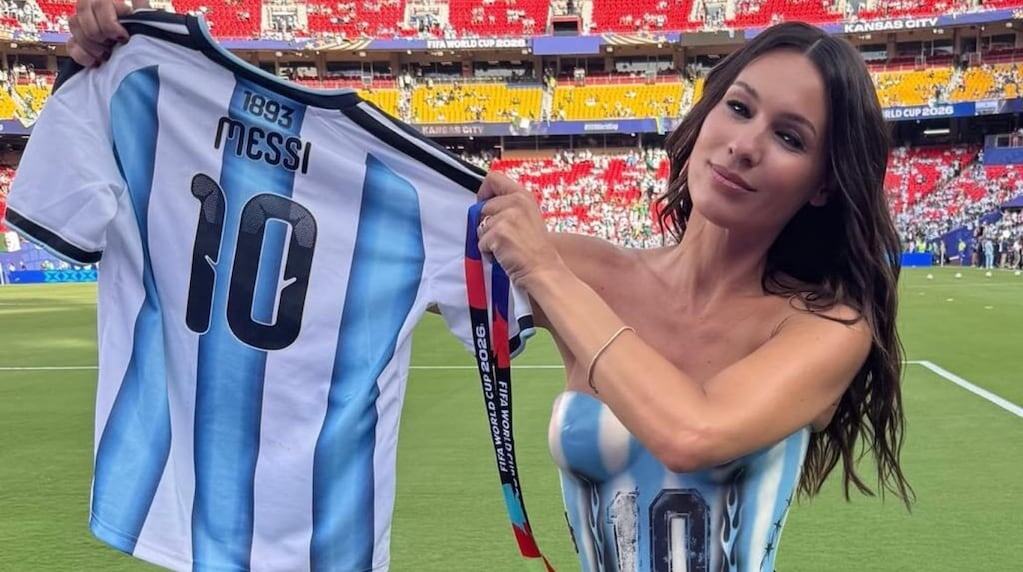 Pampita luciendo un look impactante en el Mundial