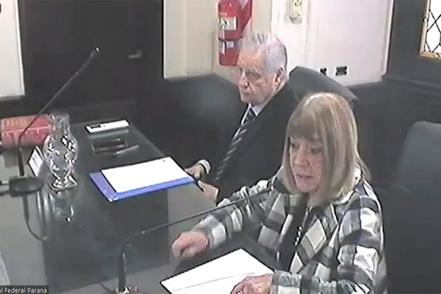 Leonardo Airaldi y su abogada en la audiencia judicial sobre narcotráfico