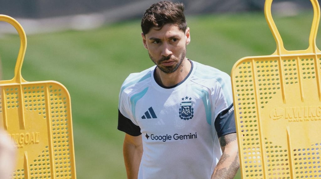 Gonzalo Montiel entrenando con la Selección Argentina