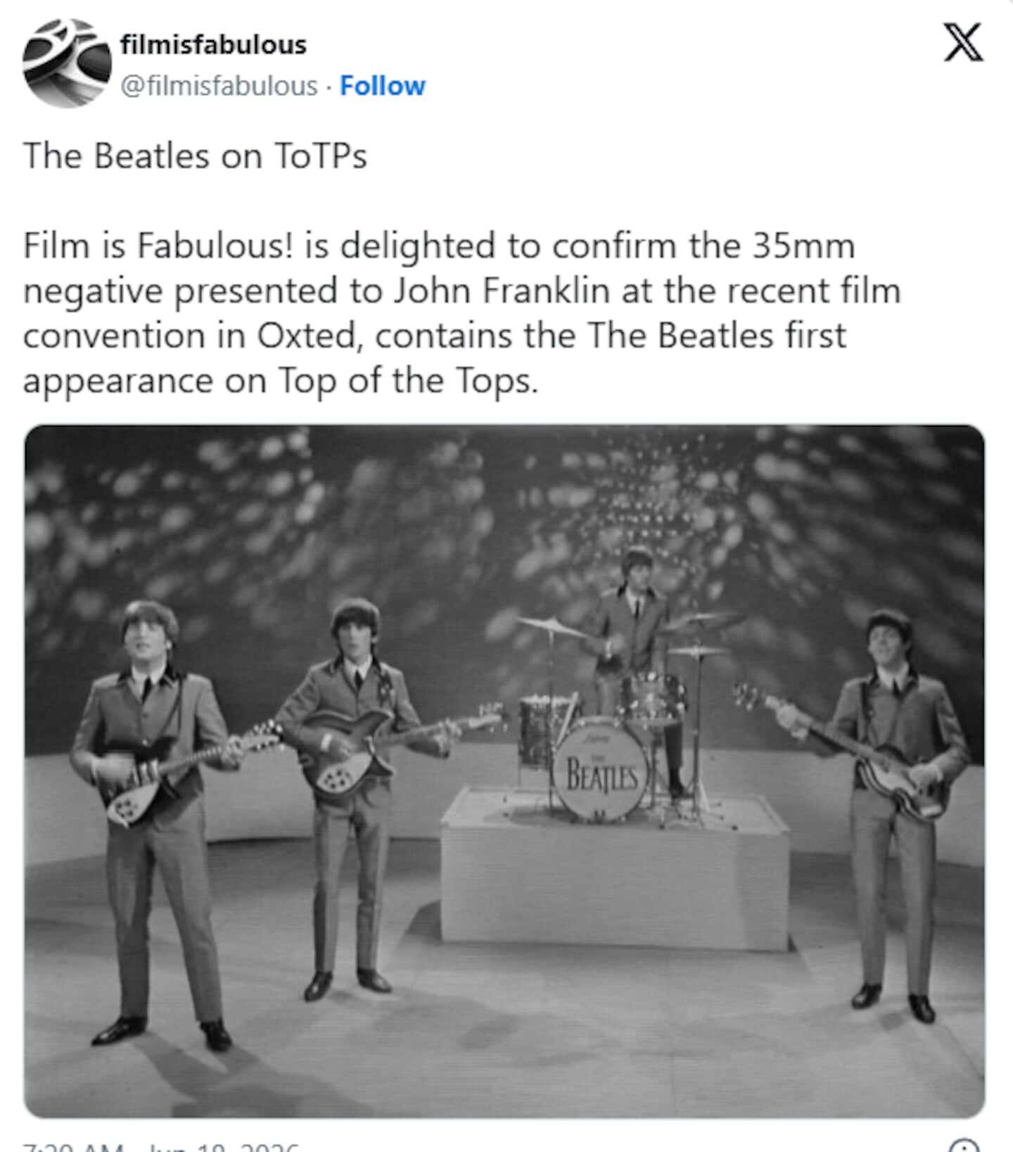 Los Beatles en su primera actuación en Top of the Pops en 1964