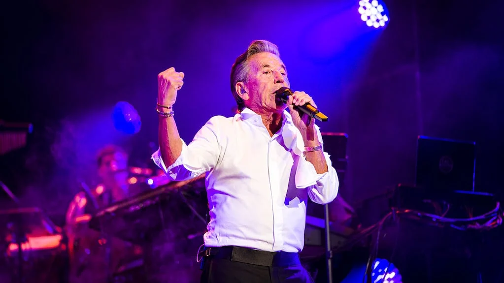 Ricardo Montaner y su esposa Marlene en una campaña solidaria
