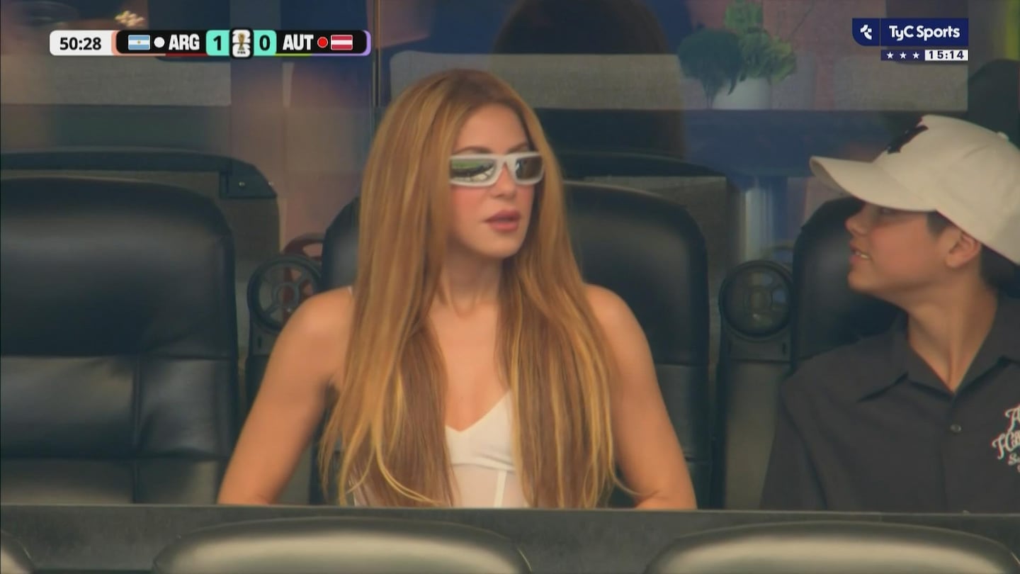Shakira en las gradas durante el partido Argentina vs Austria en el Mundial 2026