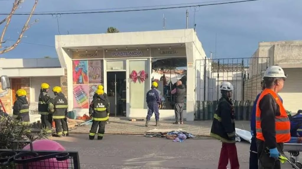 Derrumbe en juguetería en Córdoba