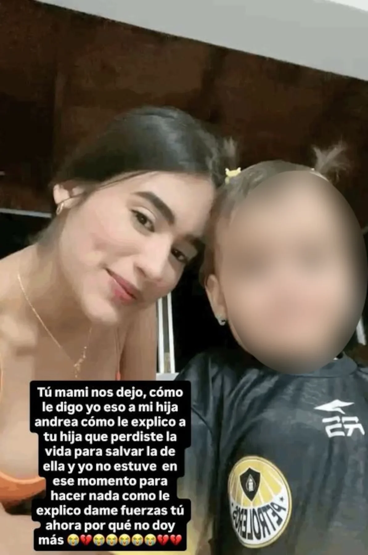 Madre e hija en un momento de ternura antes del trágico evento en Venezuela