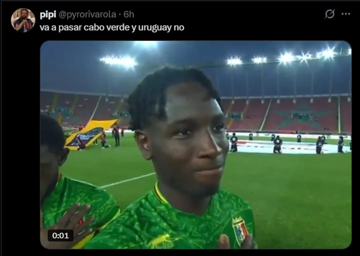 Jugador de fútbol con camiseta verde en el campo tras la eliminación de Uruguay del Mundial 2026