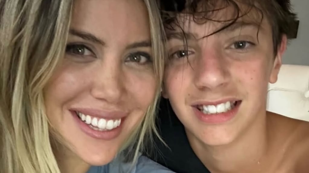 Wanda Nara con sus hijos en la graduación de Benedicto