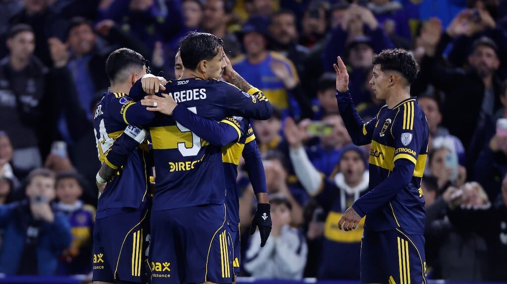 David Romero, delantero de Tigre, en acción durante un partido