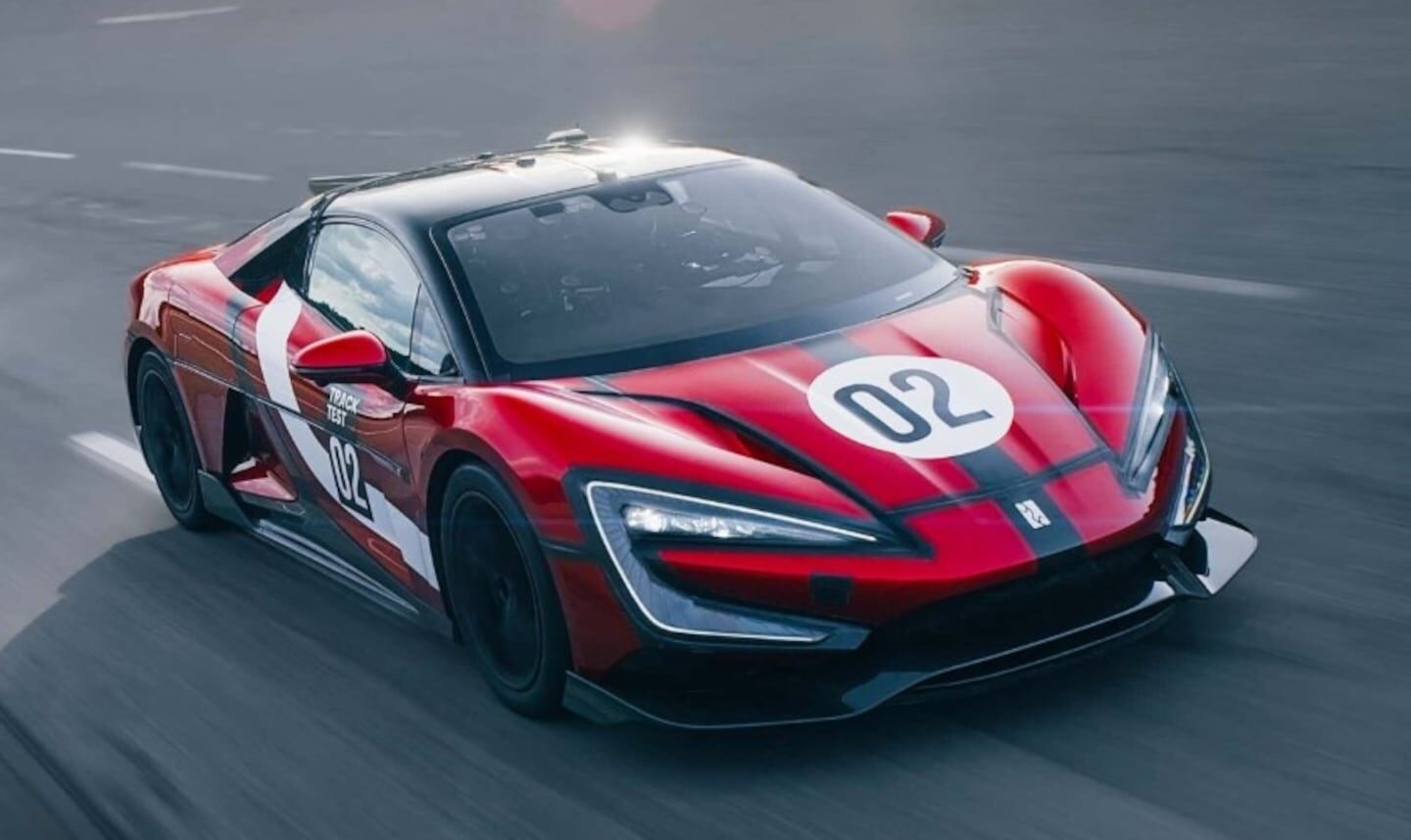 Superdeportivo eléctrico Yangwang U9 Xtreme de BYD en movimiento
