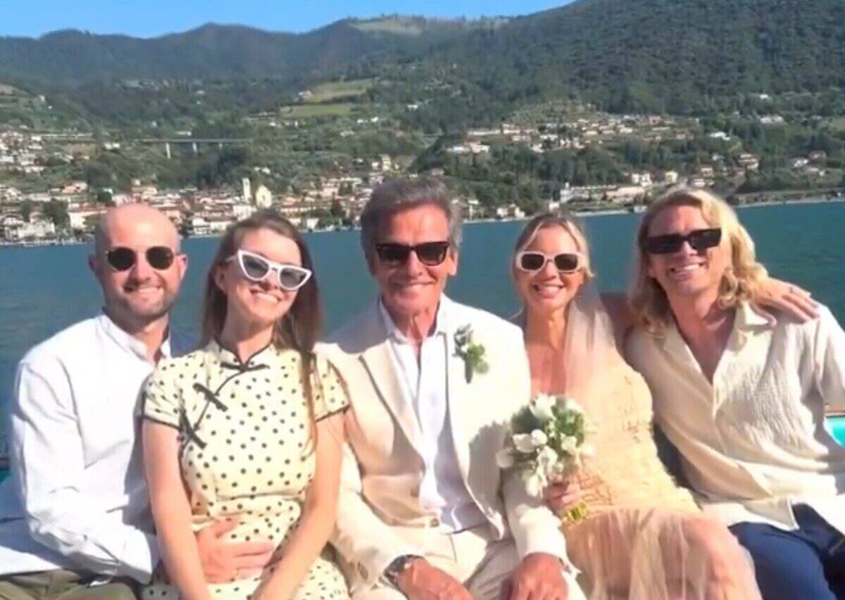 Claudio Rígoli y su esposa Elisa en su boda en Italia, rodeados de amigos
