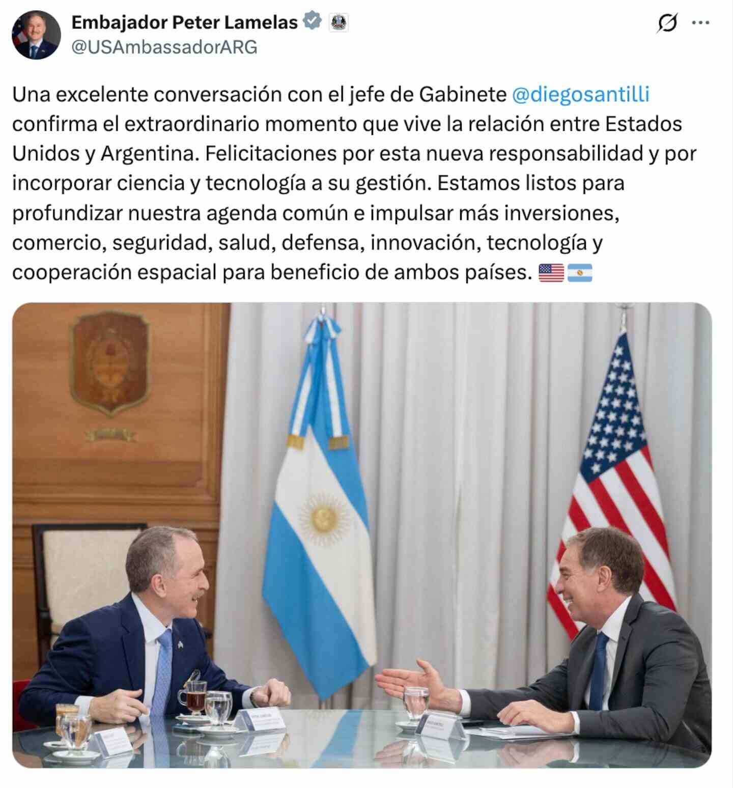 Diego Santilli y el embajador de EE.UU. Peter Lamelas en la Casa Rosada discutiendo reformas del Gobierno argentino