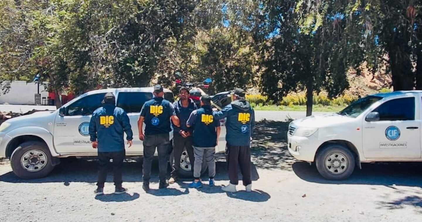 Policías de Salta investigan el caso de femicidio de Natalia Cruz