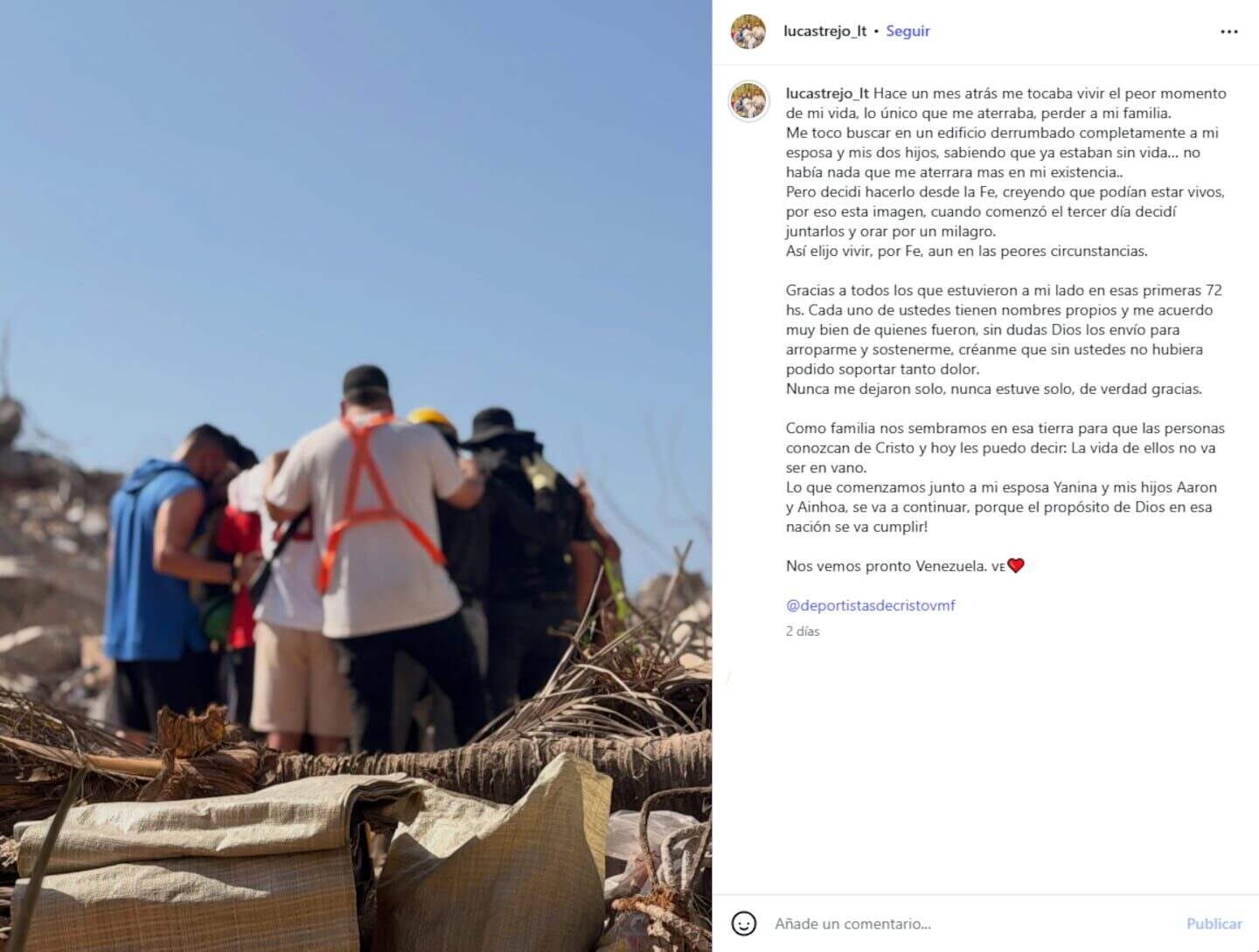 Lucas Trejo en un sitio afectado por el terremoto en Venezuela, rodeado de personas en un ambiente de desolación