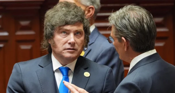 Canciller Pablo Quirno durante una conferencia de prensa
