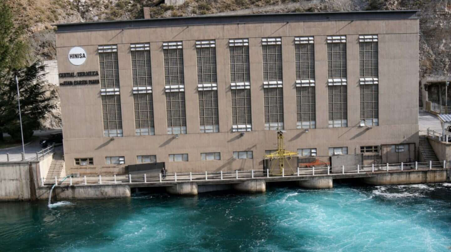 Represa hidroeléctrica Los Nihuiles en Mendoza, Argentina
