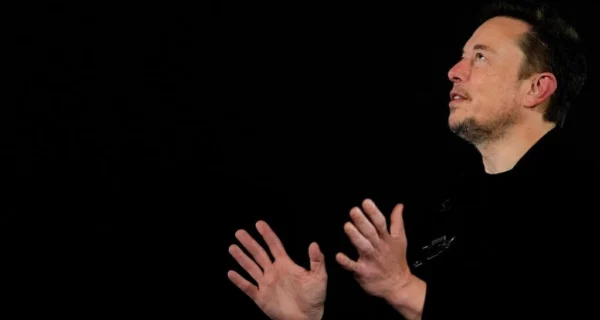 Elon Musk hablando sobre inteligencia artificial