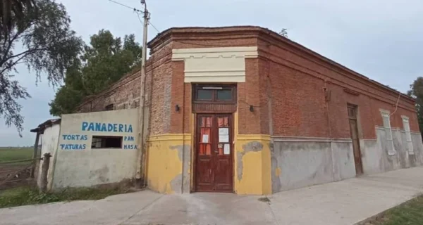 Vista del pueblo de Zapiola con sus paisajes rurales