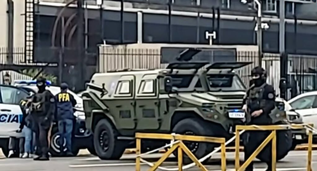 Operativo de seguridad en la Embajada de EE.UU. en Buenos Aires