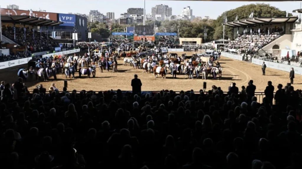 Inauguración de la Exposición Rural de Palermo con críticas de Federación Agraria