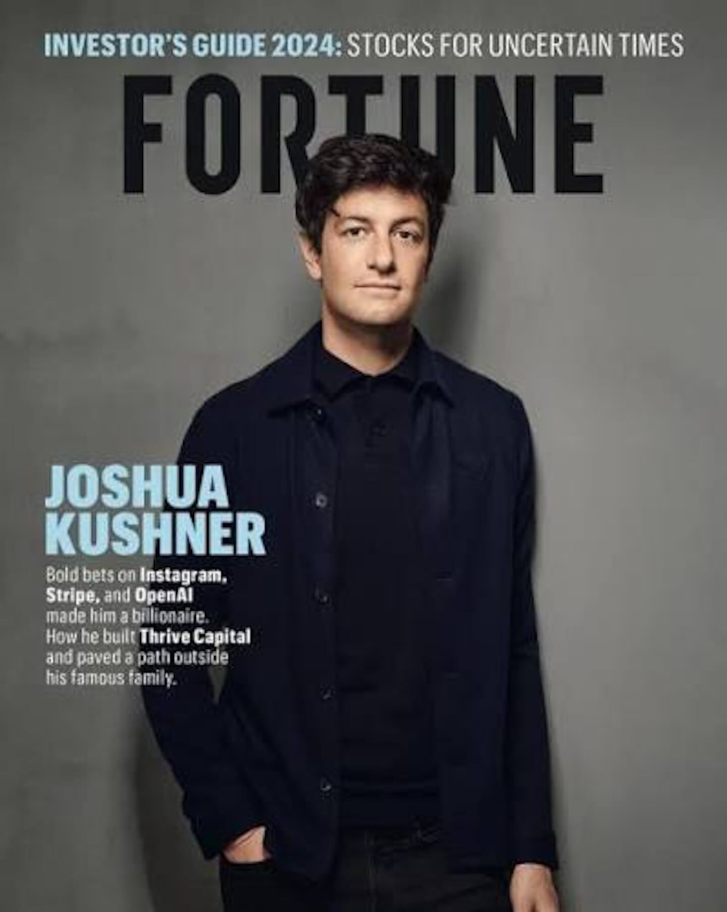 Joshua Kushner posando para la revista Fortune en un fondo gris