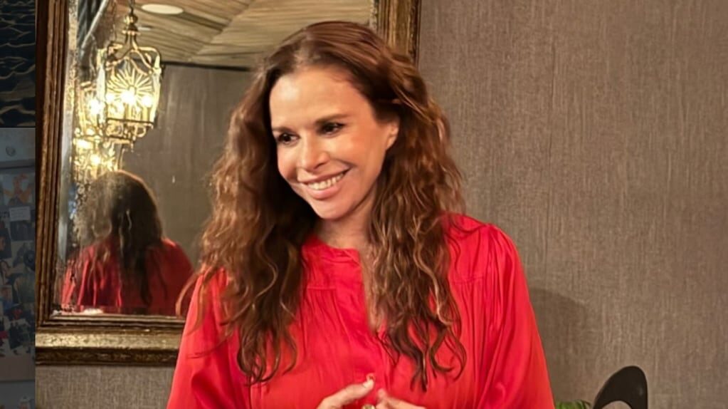 Julieta Ortega en campaña de lencería