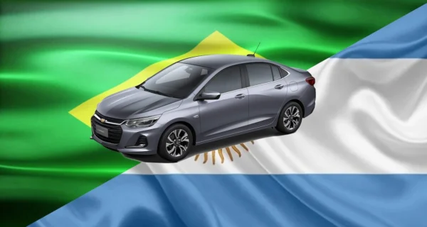 Autos en una concesionaria argentina