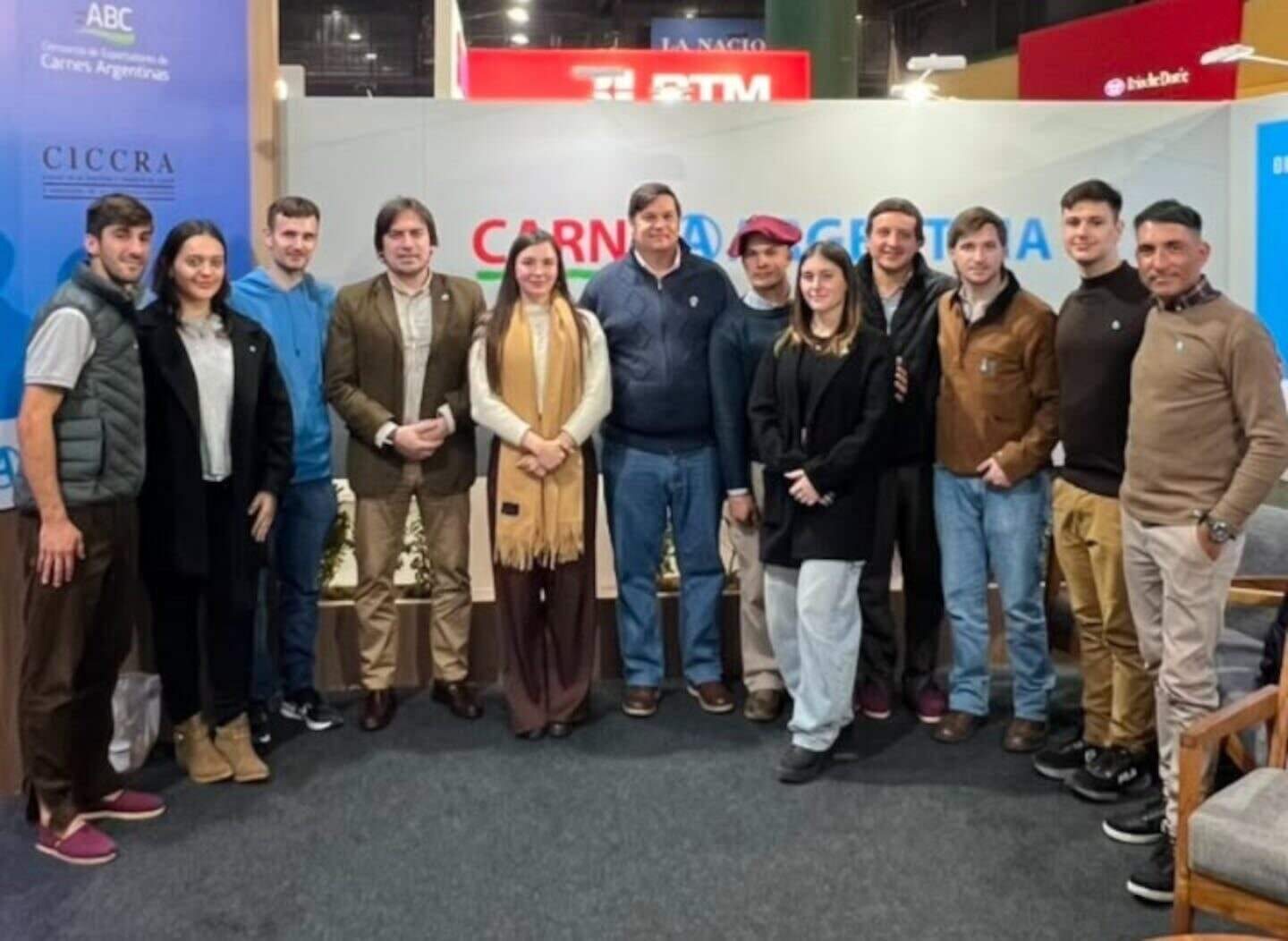 Grupo de jóvenes de Coninagro en la Exposición Rural de Palermo 2026