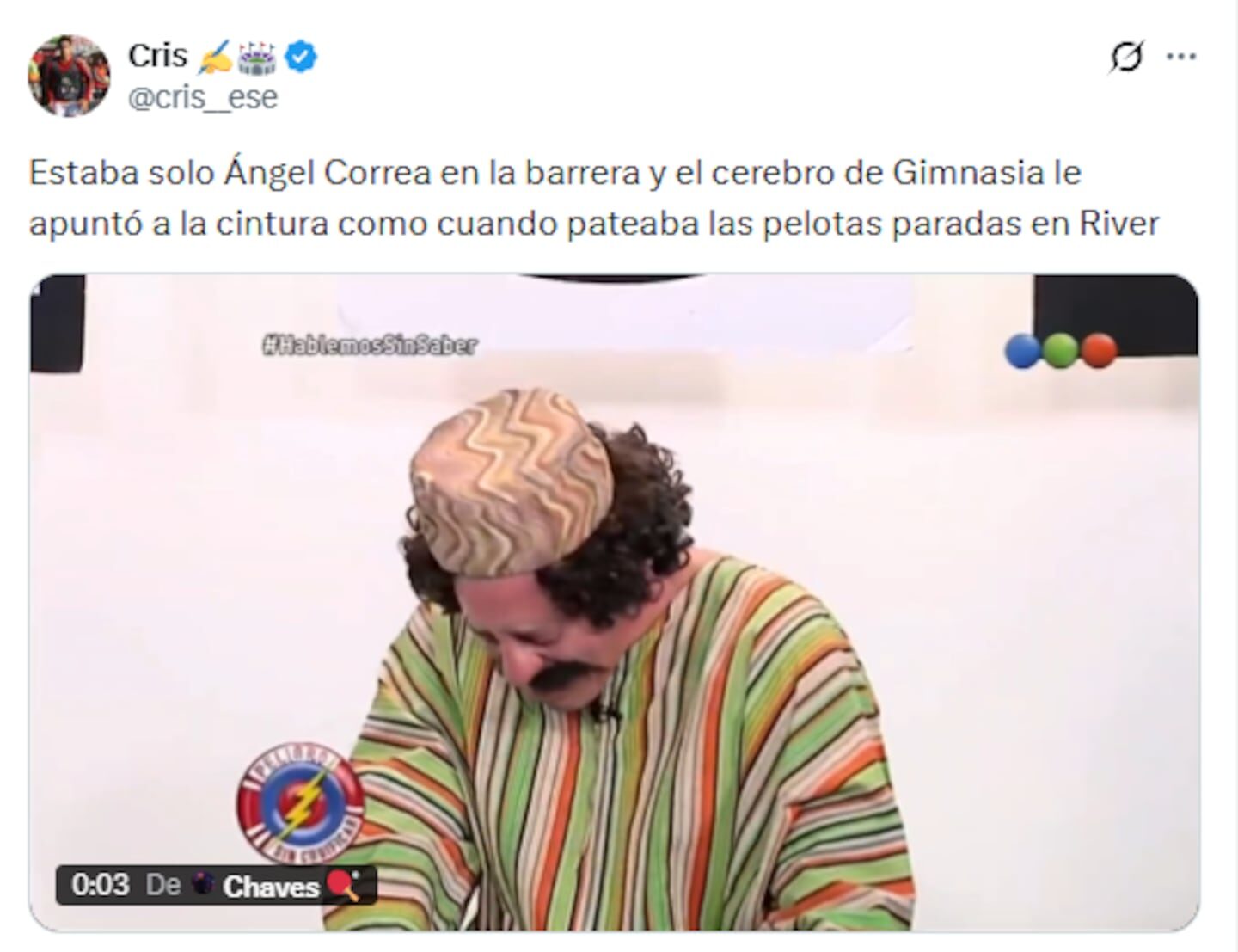 Hincha disfrazado con gorro tradicional rioplatense en un meme sobre el partido River vs Gimnasia