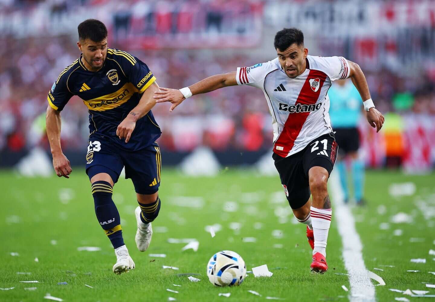 Marcelo Weigandt entrenando con indumentaria de Gimnasia y Esgrima La Plata