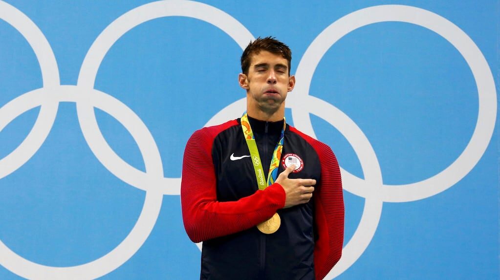 Michael Phelps en una competición de natación