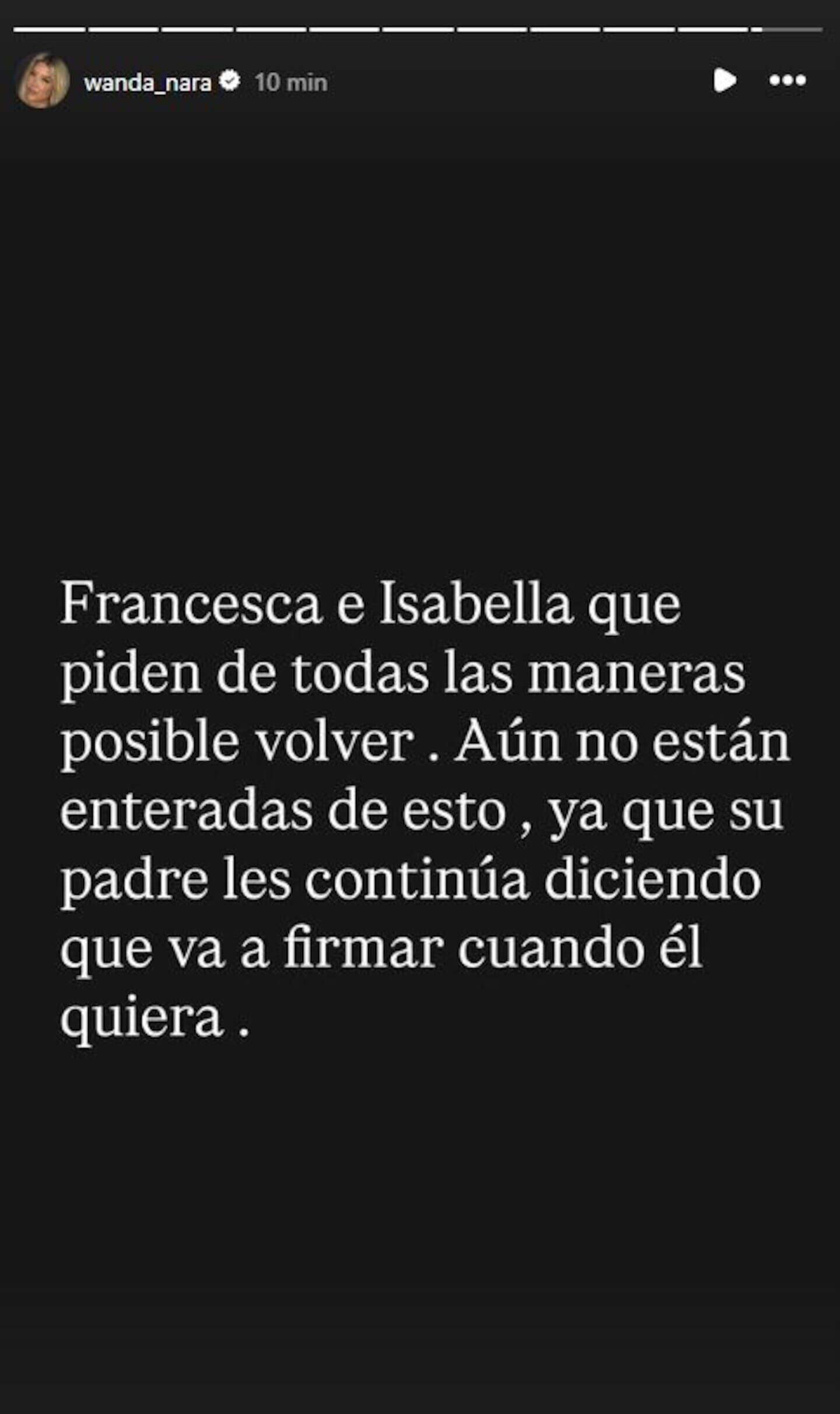 Texto en fondo negro sobre el deseo de Francesca e Isabella de regresar a Argentina