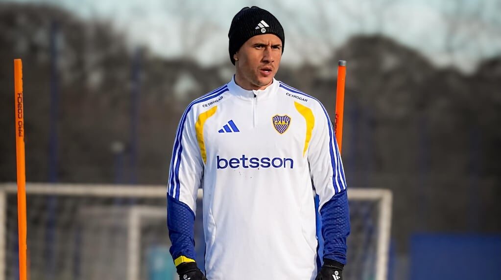 Adam Bareiro durante un partido con Boca Juniors