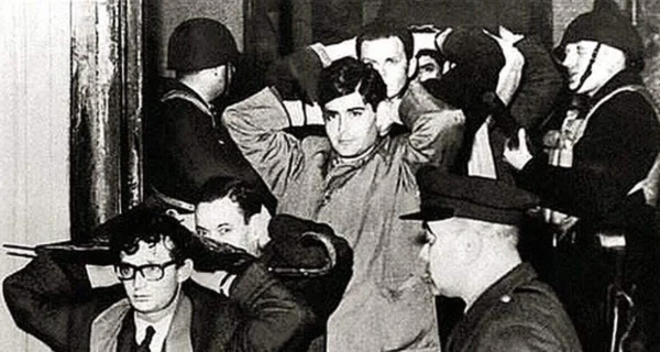 Protesta en la Noche de los Bastones Largos