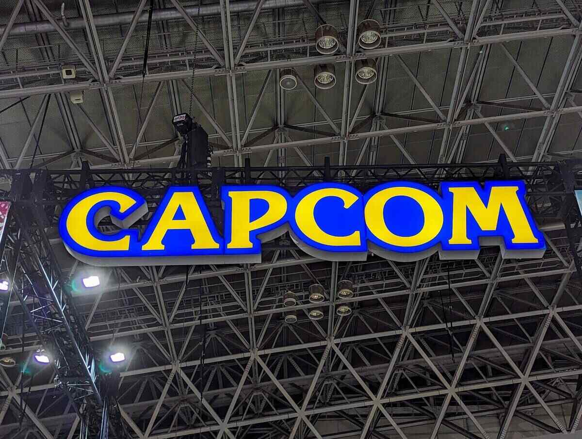 Logo de Capcom en un evento de videojuegos
