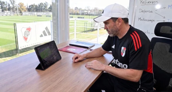 Eduardo Coudet analiza refuerzos para River Plate