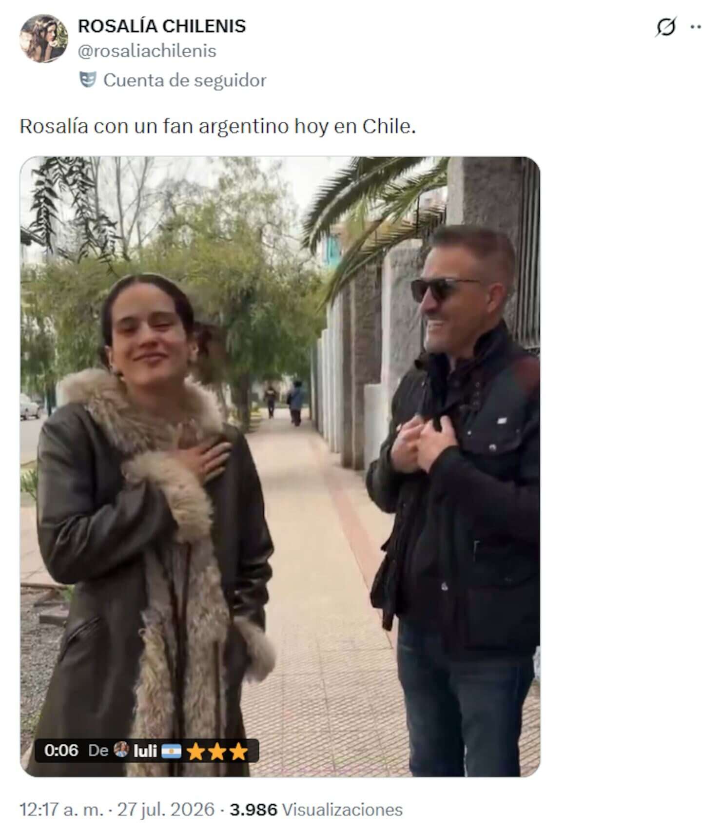 Rosalía se encuentra con un fan argentino en Santiago, Chile