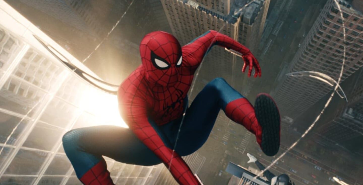 Spider-Man en acción sobre los rascacielos de Nueva York