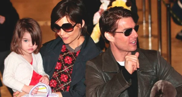Suri Cruise en una actuación teatral