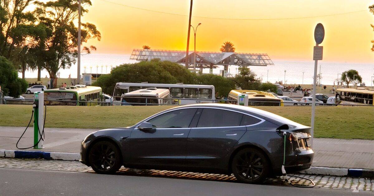 Oficina de Tesla en Buenos Aires