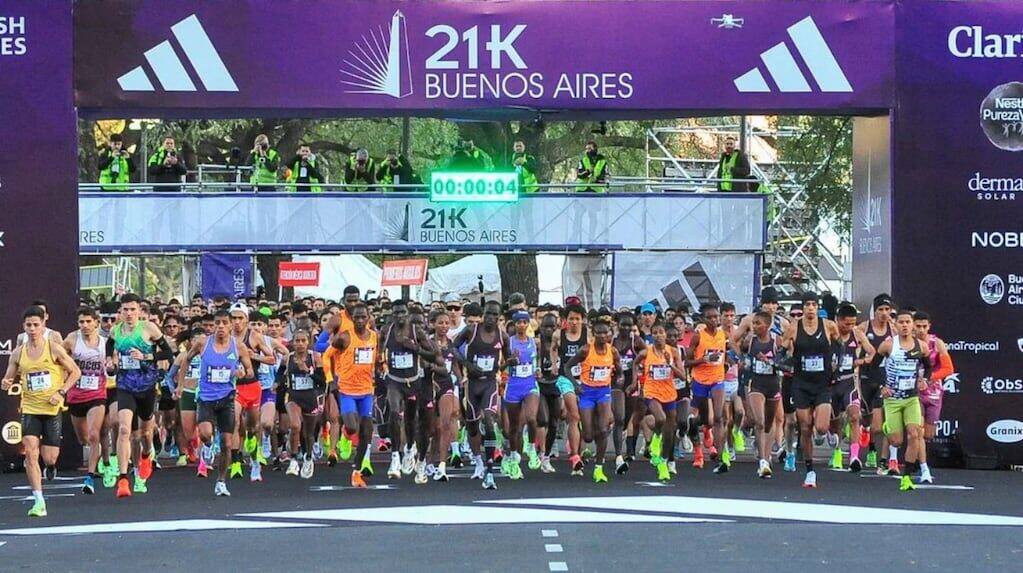 Corredores en la Media Maratón de Buenos Aires
