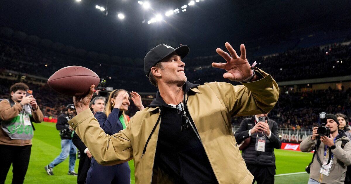 Tom Brady disfrutando de un viaje en Alaska con sus hijos