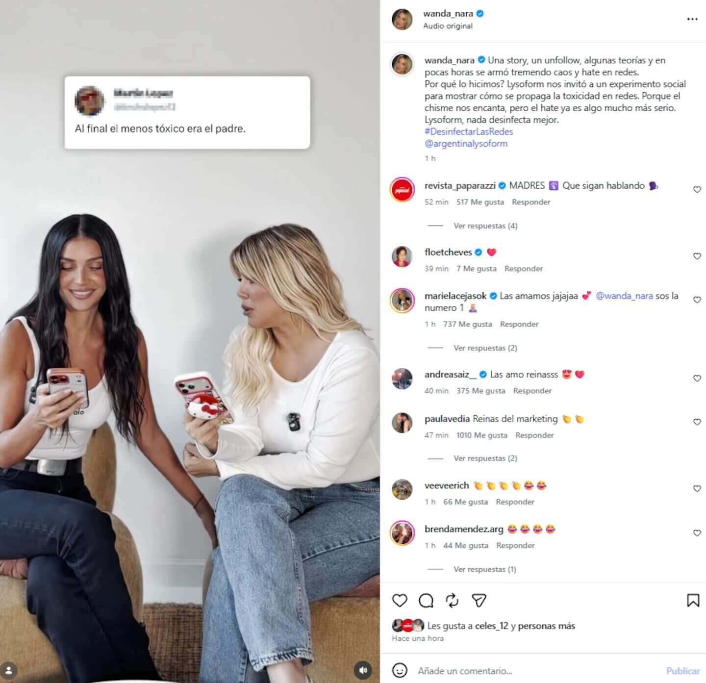 Wanda y Zaira Nara sentadas en un sofá revisando sus teléfonos móviles