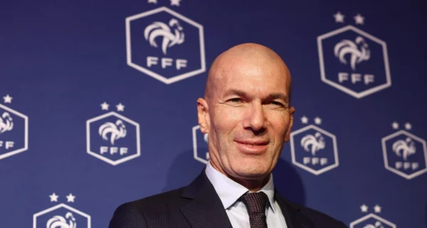 Zinedine Zidane en la conferencia de prensa como nuevo entrenador de la selección francesa